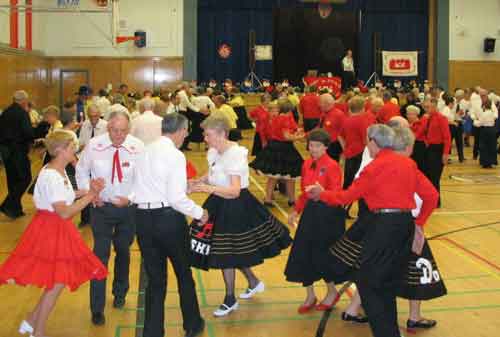 Freshman Square Dancing