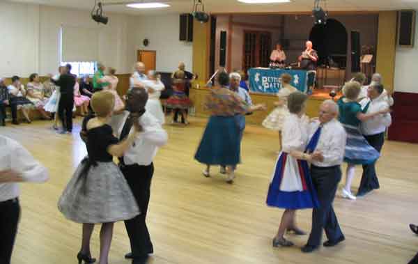 Petticoat Round Dancing